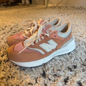 New Balance 997R Sneaker